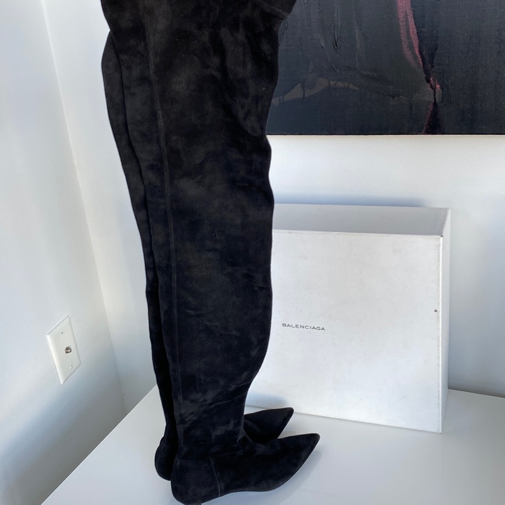Balenciaga kitten heeled over-the-knee black suede knife boots size 36 - Picture 9 of 17